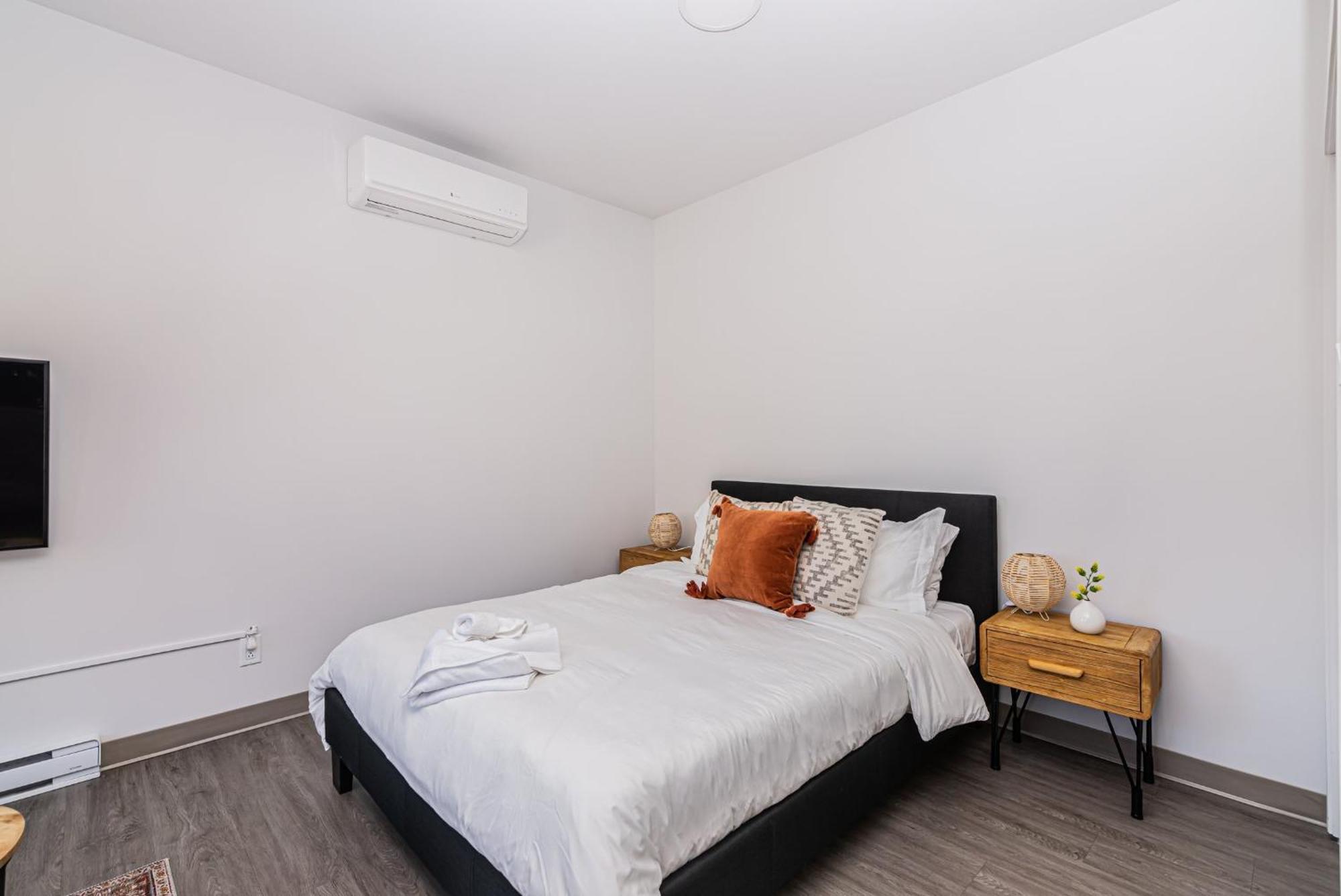 Wonderful New Studio Close To Mount Royal By Den Stays Montreal Habitación foto